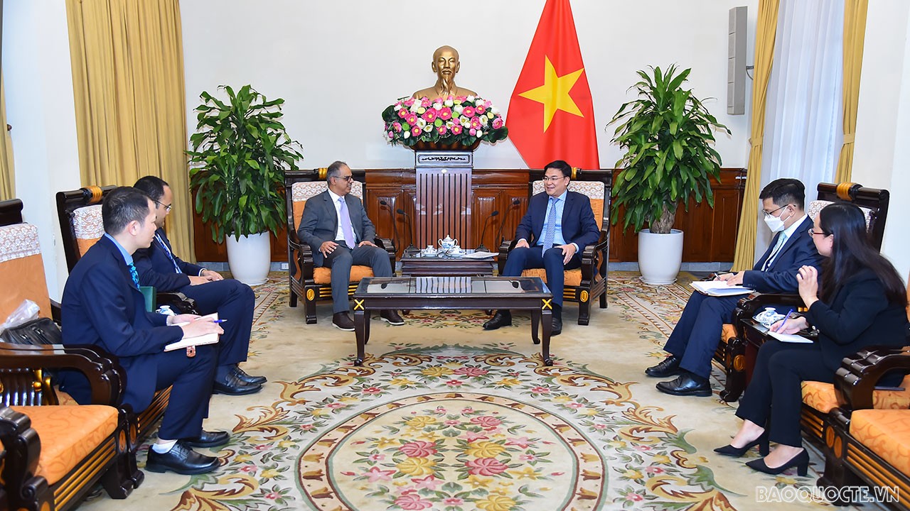 Thứ trưởng Ngoại giao Phạm Quang Hiệu tiếp Chủ tịch HĐQT Tập đoàn Zamil Industrial