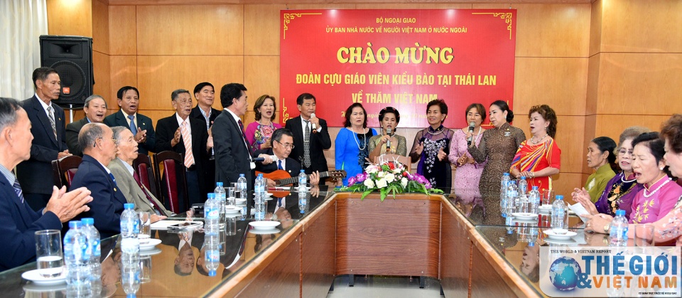 gap mat than mat cac cuu giao vien kieu bao thai lan