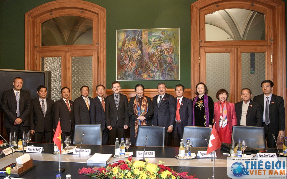 nhieu hoat dong ky niem 45 nam quan he ngoai giao viet nam thuy si