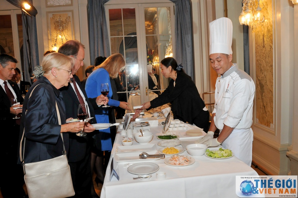 nhieu hoat dong ky niem 45 nam quan he ngoai giao viet nam thuy si