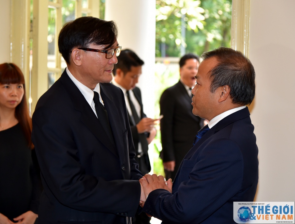 pho thu tuong pham binh minh vieng nha vua thai lan bhumibol adulyadej