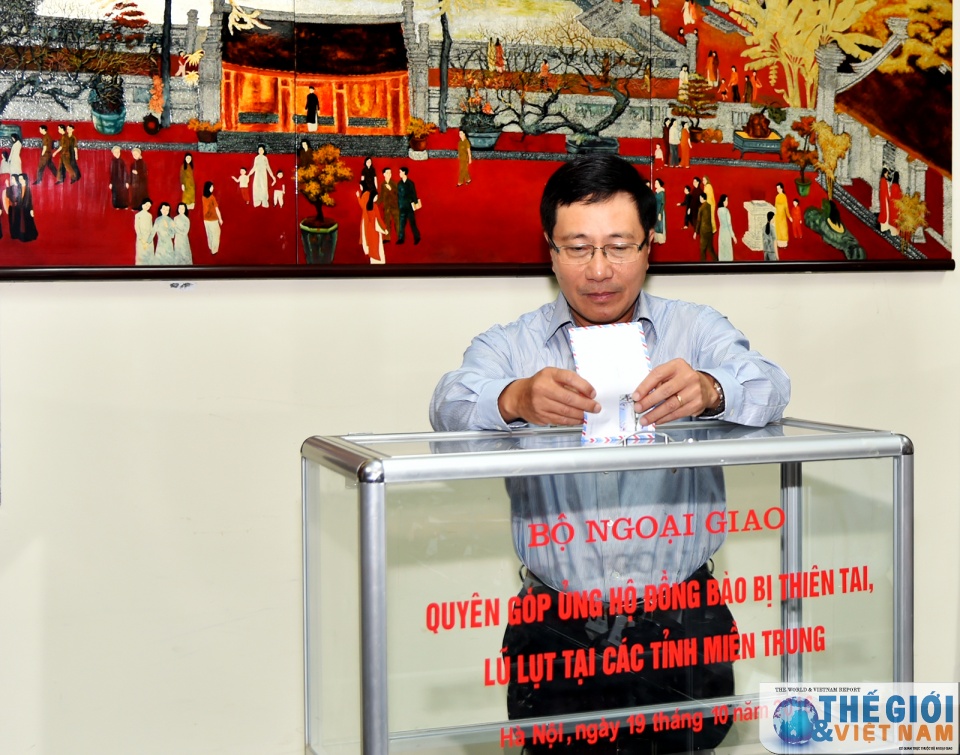 bo ngoai giao phat dong ung ho nhan dan mien trung