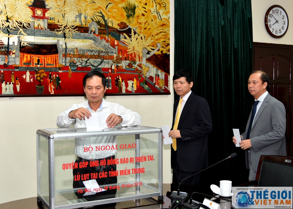 bo ngoai giao phat dong ung ho nhan dan mien trung