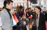 trang trong ky niem 95 nam ngay bac ho lan dau tien den petrograd