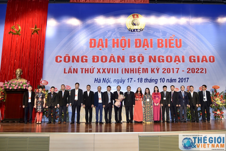 Xứng đáng là người đại diện cho cán bộ, công chức ngành Ngoại giao xung dang la nguoi dai dien cho can bo cong chuc nganh ngoai giao