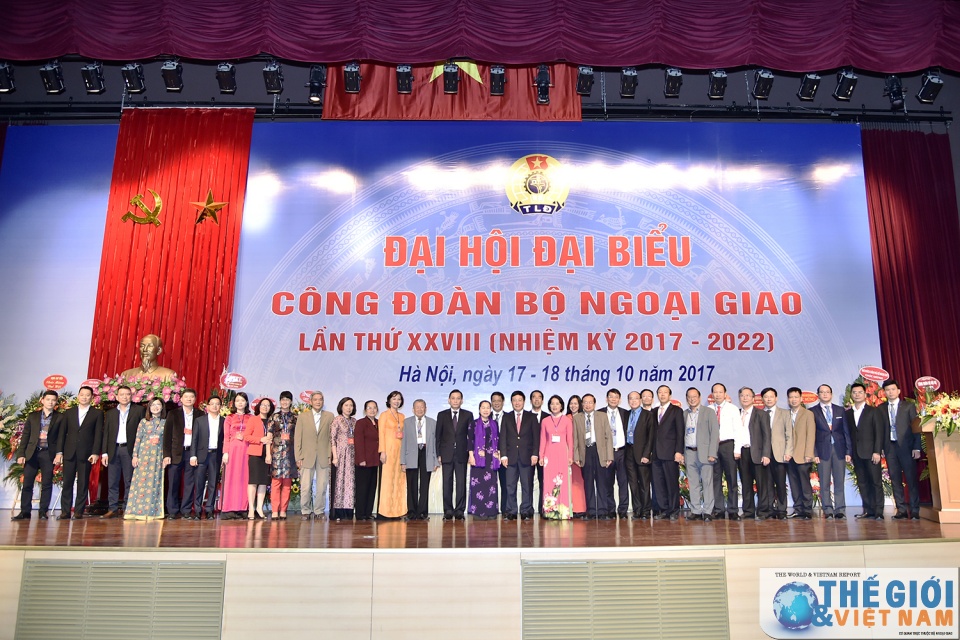 Xứng đáng là người đại diện cho cán bộ, công chức ngành Ngoại giao xung dang la nguoi dai dien cho can bo cong chuc nganh ngoai giao