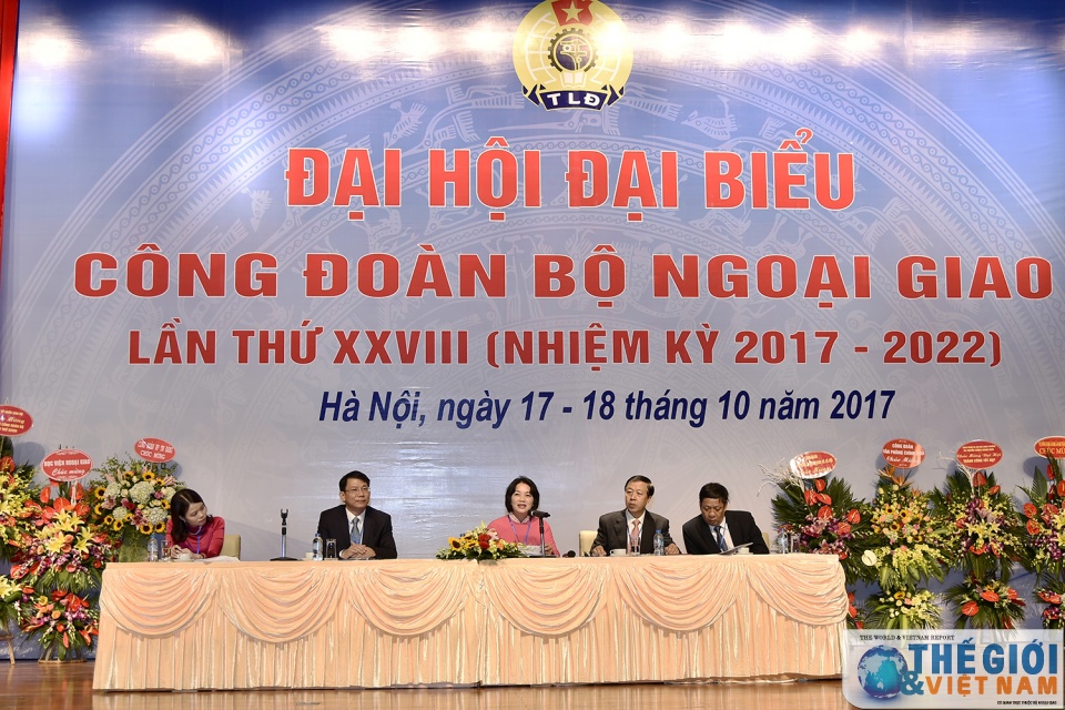 Xứng đáng là người đại diện cho cán bộ, công chức ngành Ngoại giao xung dang la nguoi dai dien cho can bo cong chuc nganh ngoai giao