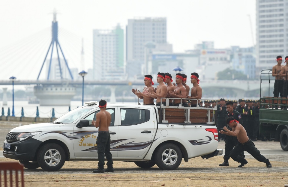 xuat quan dien tap phuong an bao ve tuan le cap cao apec 2017