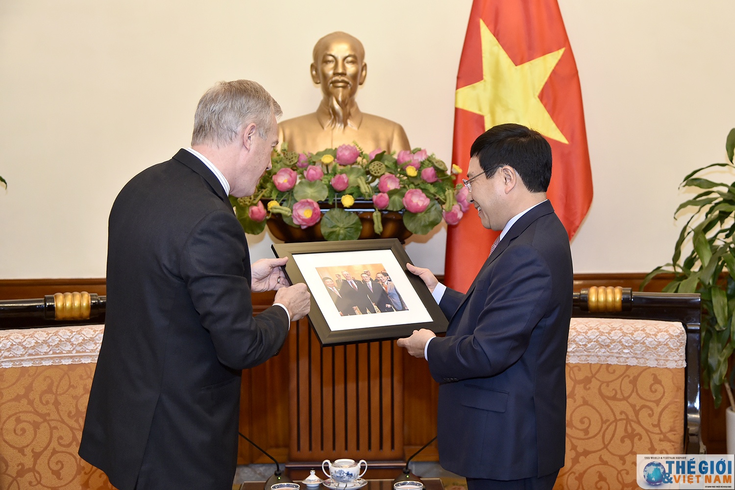 pho thu tuong pham binh minh tiep dai su hoa ky ted osius chao tu biet