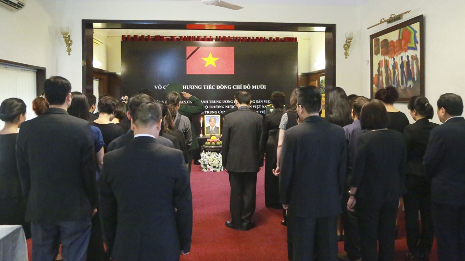 dai su quan viet nam tai an do tien biet nguyen tong bi thu do muoi