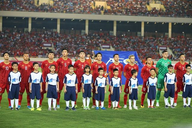 doi tuyen viet nam 1 0 doi tuyen malaysia chien thang cua dang cap