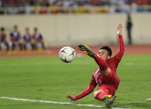 doi tuyen viet nam 1 0 doi tuyen malaysia chien thang cua dang cap