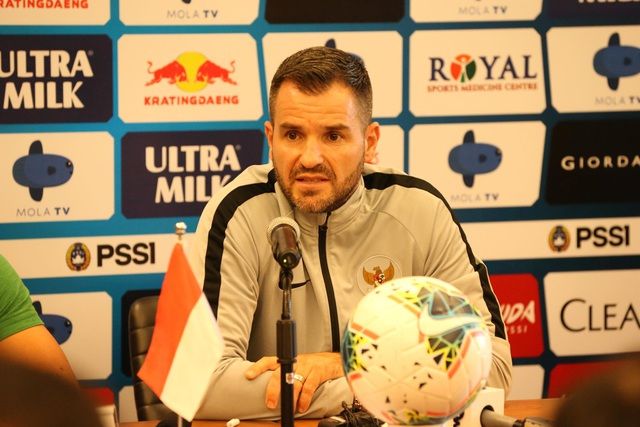 HLV McMenemy: “Đội tuyển Việt Nam quá mạnh so với Indonesia”