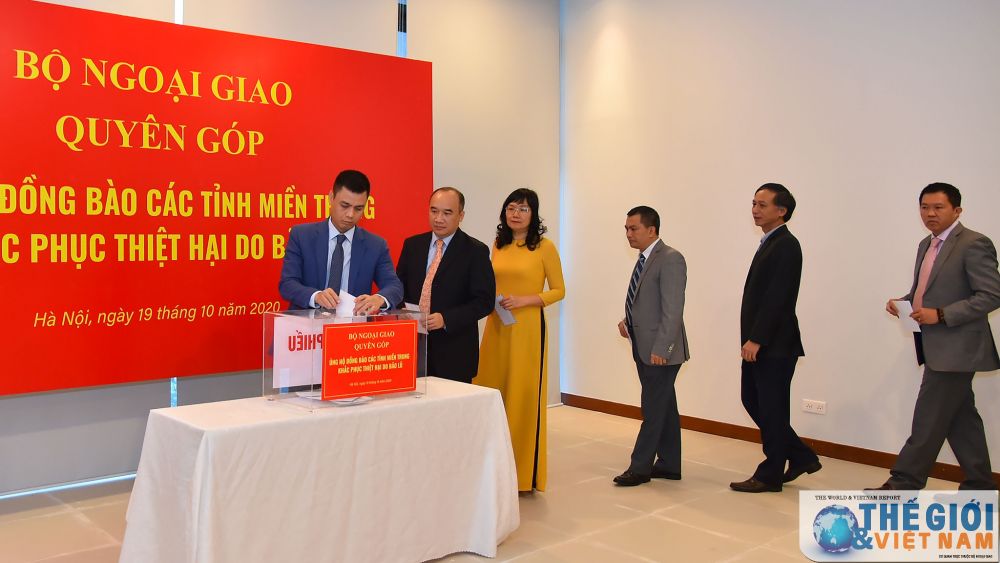 bo ngoai giao quyen gop ung ho dong bao cac tinh mien trung khac phuc hau qua cua mua lu