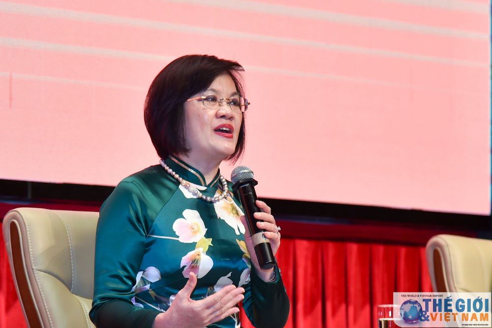 nha ngoai giao nu duyen nghe va chuyen nghiep