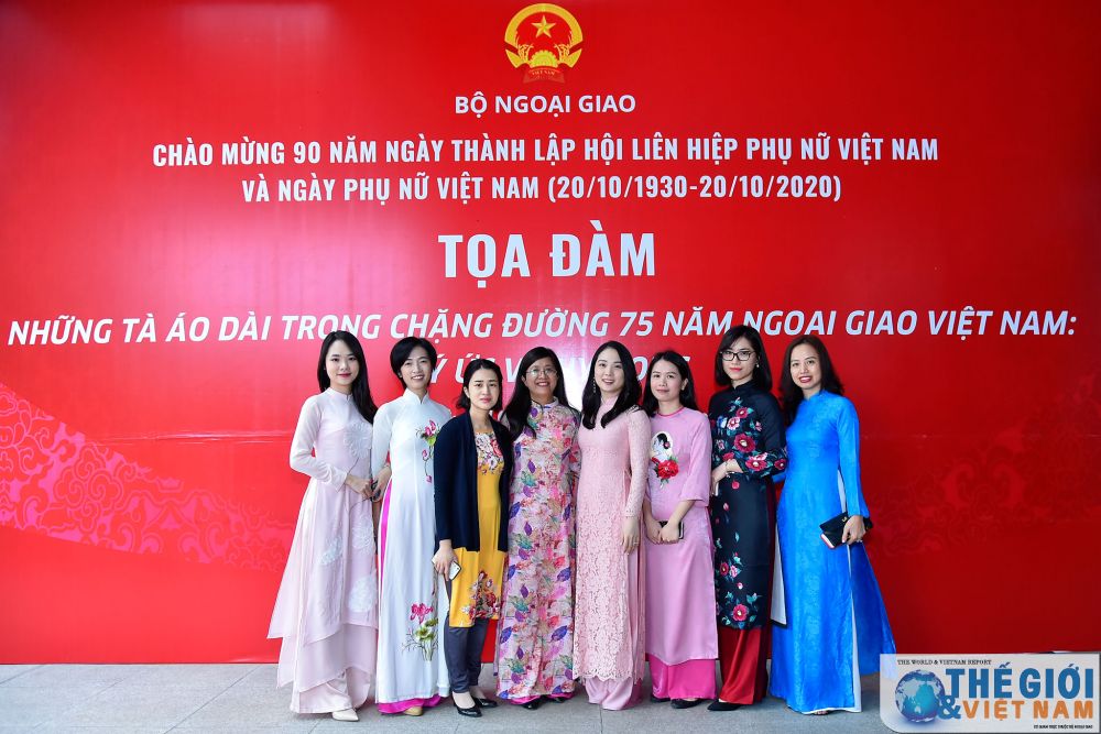 toan canh le ky niem 90 nam ngay phu nu viet nam qua anh