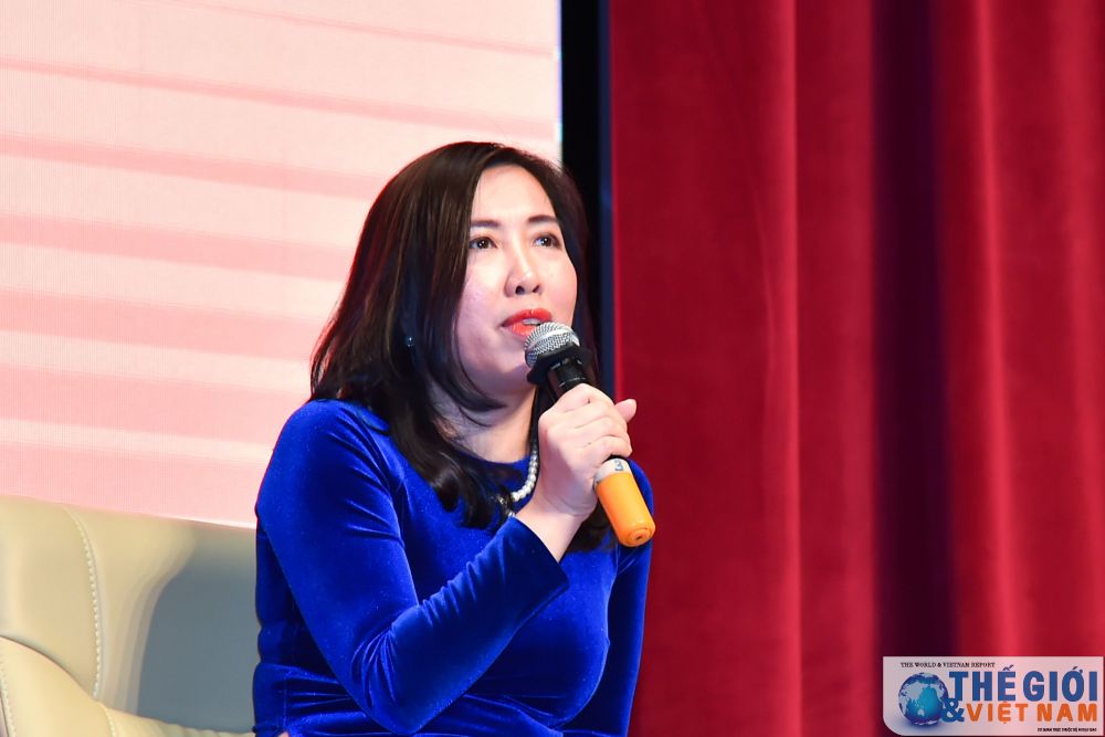 nha ngoai giao nu duyen nghe va chuyen nghiep