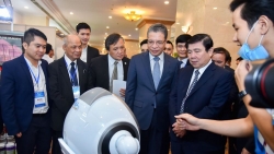 Kiều bào nêu giải pháp khắc phục tác động của đại dịch Covid-19 để phát triển kinh tế đất nước