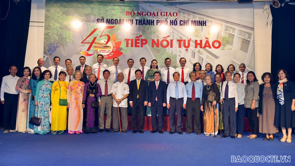 Phó Thủ tướng Phạm Bình Minh dự lễ kỷ niệm 45 năm thành lập Sở Ngoại vụ TP Hồ Chí Minh