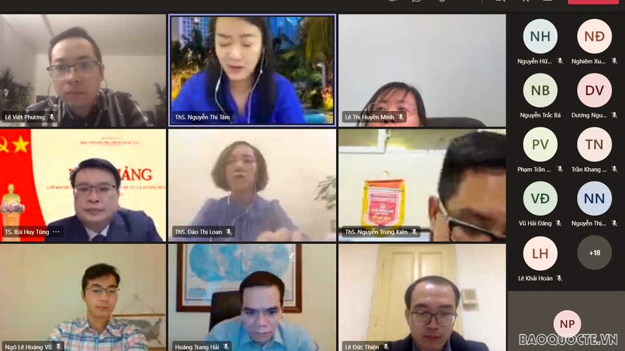 Khai giảng lớp bồi dưỡng lãnh đạo, quản lý cấp Vụ và tương đương từ xa cho các cơ quan đại diện Khai giảng lớp bồi dưỡng lãnh đạo, quản lý cấp Vụ và tương đương từ xa cho các cơ quan đại diện