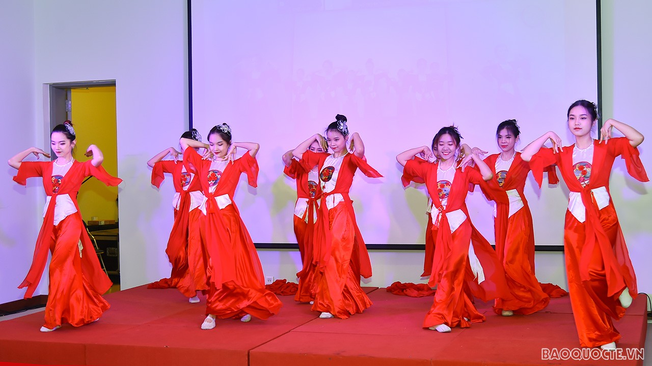 Toàn cảnh Lễ kỷ niệm Ngày Phụ nữ Việt Nam 20/10 của Bộ Ngoại giao qua ảnh