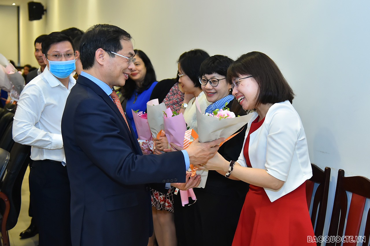 Toàn cảnh Lễ kỷ niệm Ngày Phụ nữ Việt Nam 20/10 của Bộ Ngoại giao qua ảnh