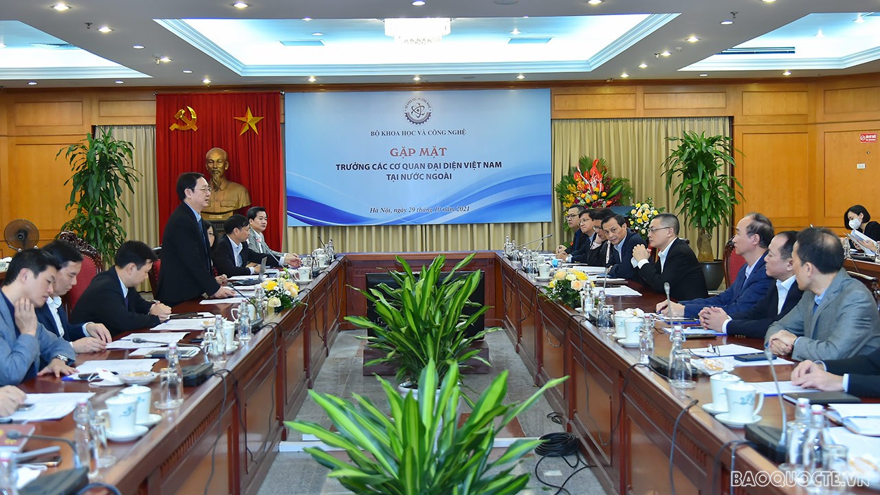 Đoàn Trưởng cơ quan đại diện Việt Nam ở nước ngoài nhiệm kỳ 2021-2024 làm việc tại Bộ Khoa học và Công nghệ