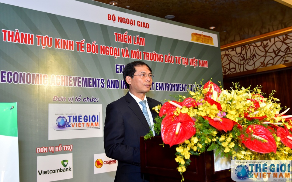 khai mac trien lam thanh tuu kinh te doi ngoai va moi truong dau tu tai viet nam