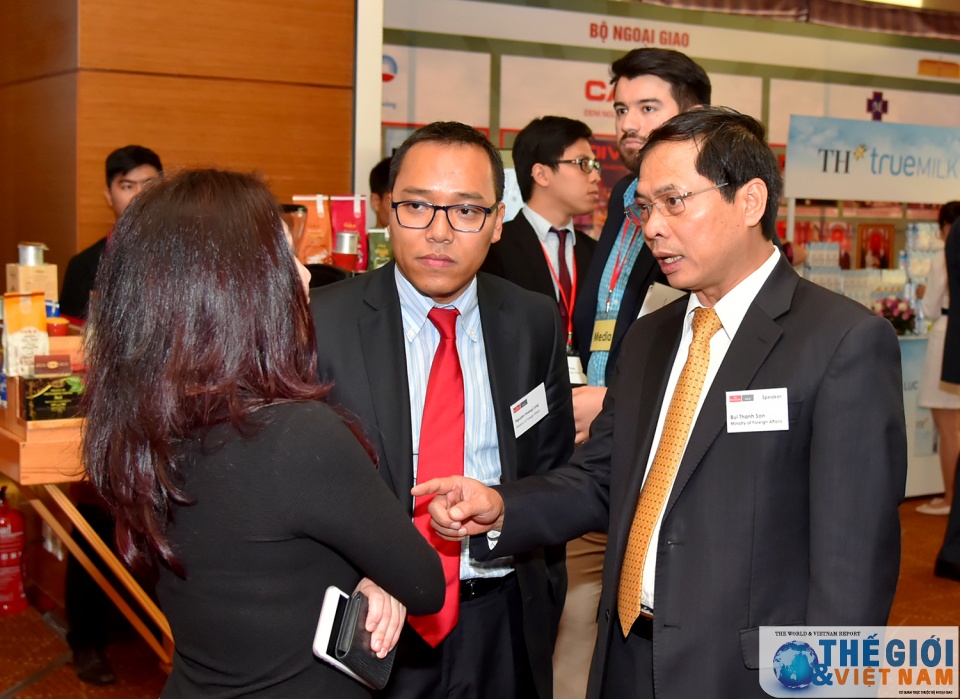 Việt Nam sẵn sàng ứng phó với các thách thức truyền thống và phi truyền thống viet nam san sang ung pho voi cac thach thuc truyen thong va phi truyen thong