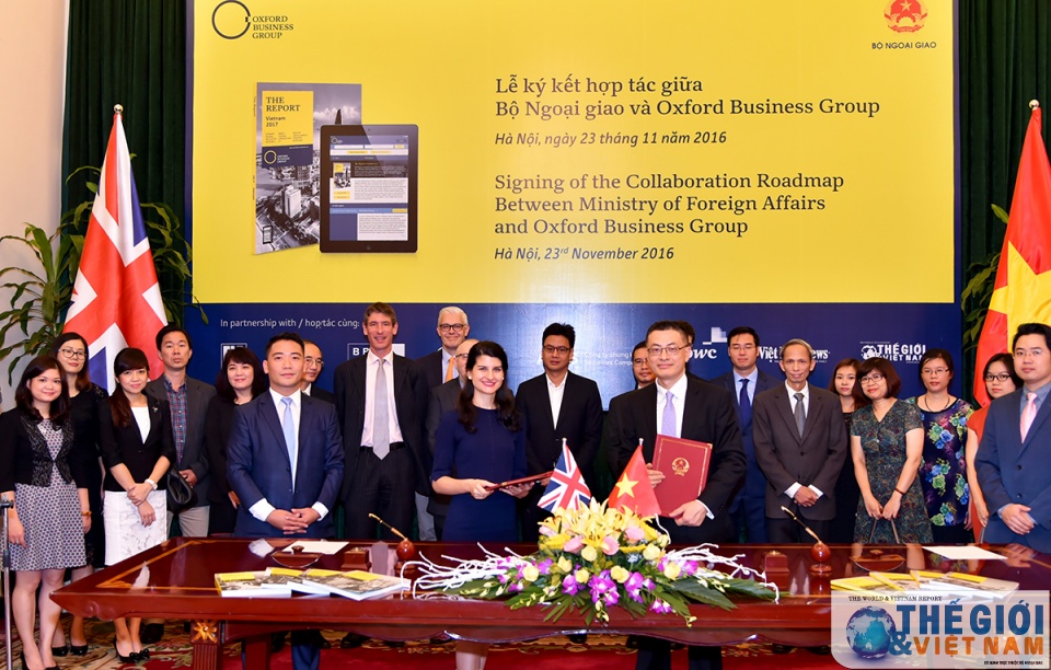 Ký kết giữa Bộ Ngoại giao và OBG về sử dụng ấn phẩm về Việt Nam tin nhap 20161123205004