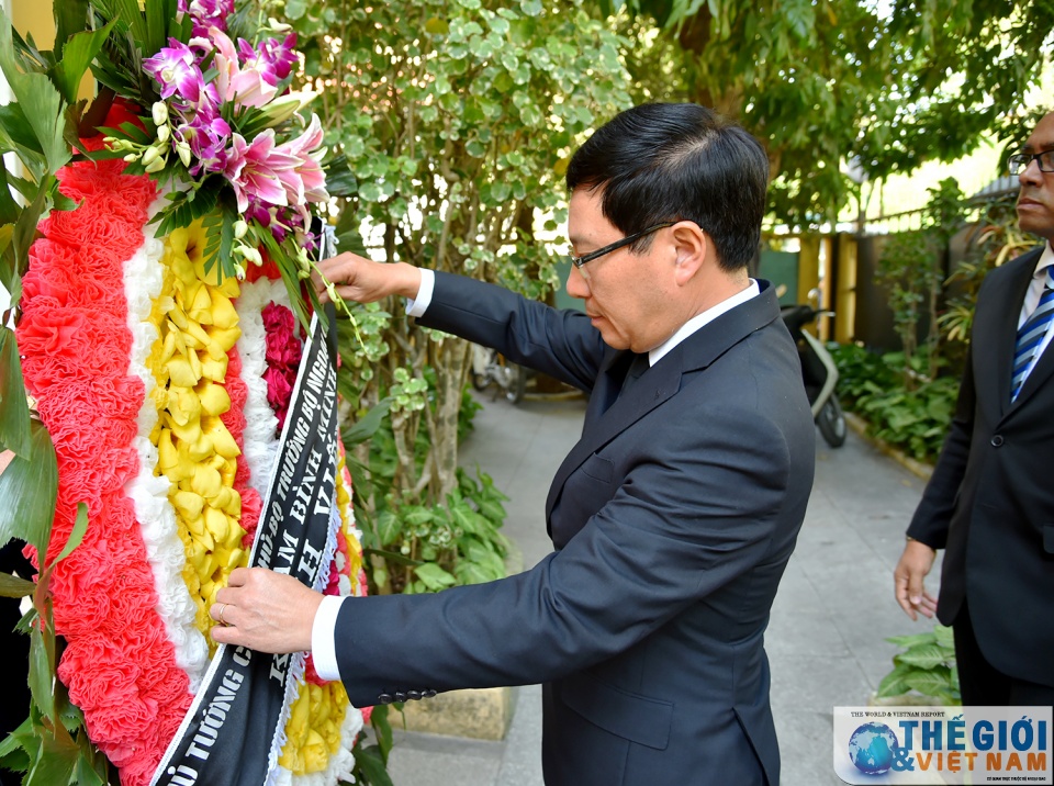 pho thu tuong bo truong ngoai giao pham binh minh vieng chu tich cuba fidel castro