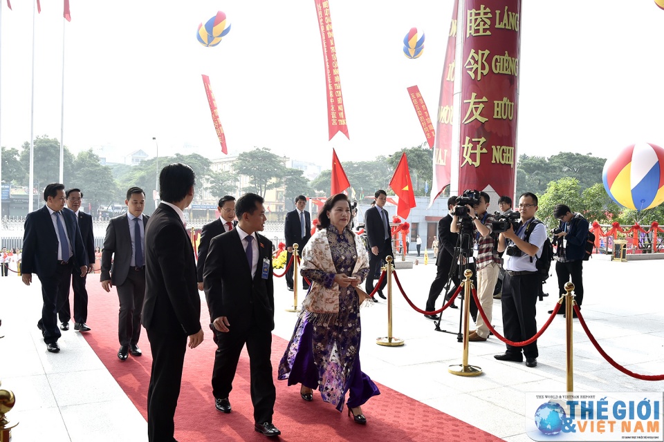 chu tich nuoc trung quoc tap can binh du le khanh thanh cung huu nghi viet trung