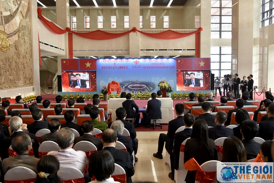 chu tich nuoc trung quoc tap can binh du le khanh thanh cung huu nghi viet trung