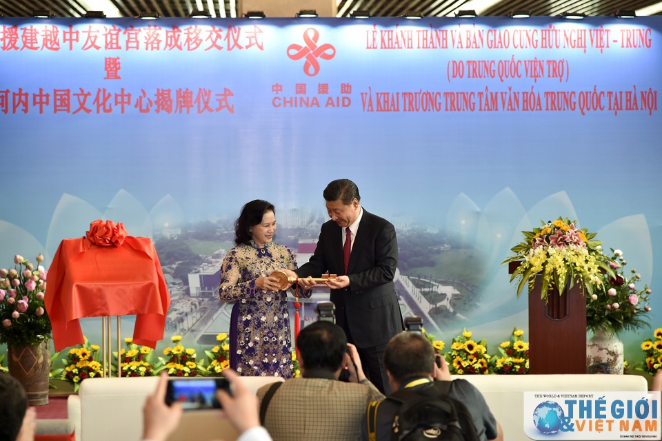 chu tich nuoc trung quoc tap can binh du le khanh thanh cung huu nghi viet trung