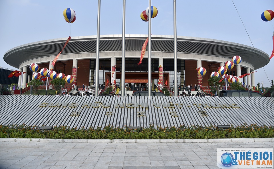 chu tich nuoc trung quoc tap can binh du le khanh thanh cung huu nghi viet trung