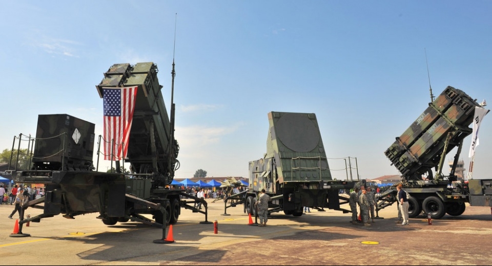 Mỹ bất ngờ phê duyệt loạt thương vụ bán vũ khí 'khủng' cho hai đồng minh Trung Đông