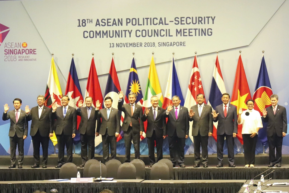 Hoạt động của Phó Thủ tướng Phạm Bình Minh tại Cấp cao ASEAN 33 hoat dong cua pho thu tuong pham binh minh tai cap cao asean 33