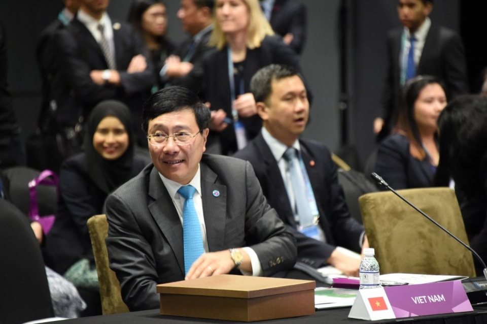 Hoạt động của Phó Thủ tướng Phạm Bình Minh tại Cấp cao ASEAN 33 hoat dong cua pho thu tuong pham binh minh tai cap cao asean 33