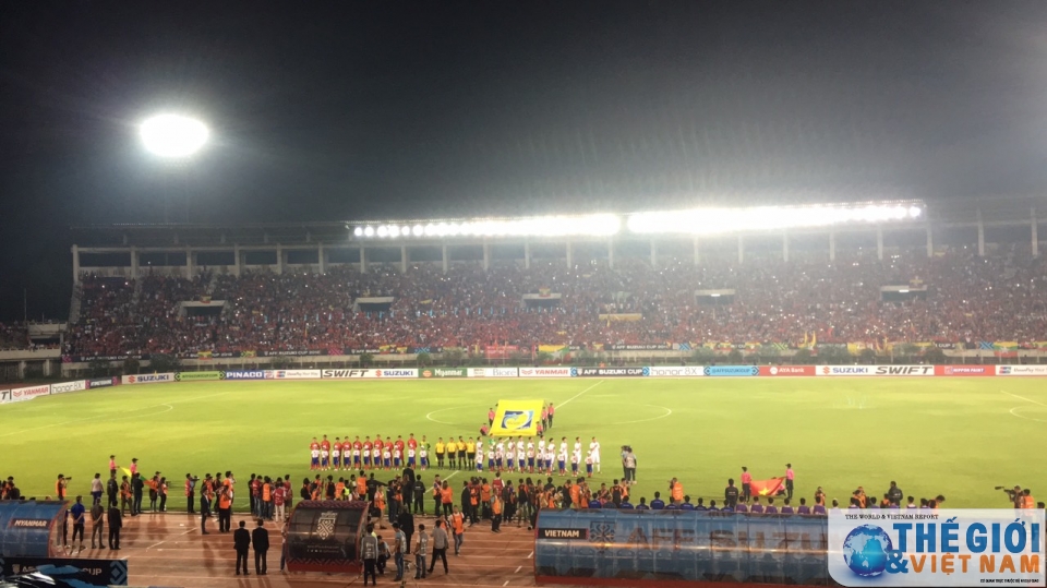 nhung hinh anh dau tien cua cdv tiep lua doi tuyen viet nam myanmar