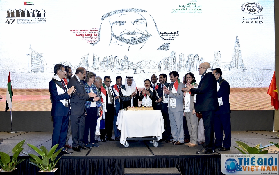 chieu dai ky niem 47 nam quoc khanh uae tai ha noi