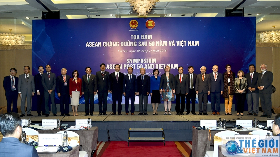 asean sau 50 nam va viet nam