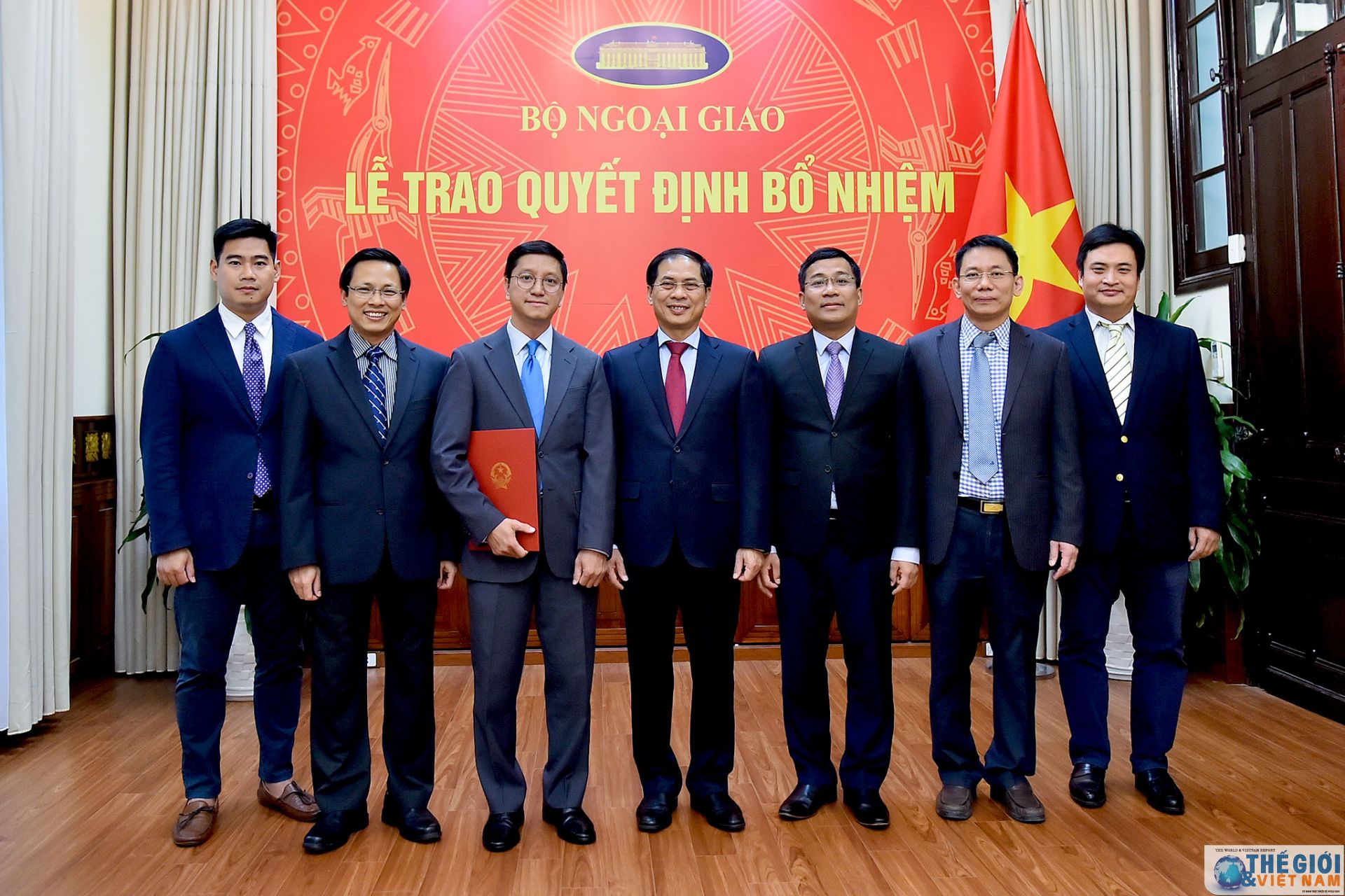 thu truong thuong truc bui thanh son trao quyet dinh phan cong cong tac