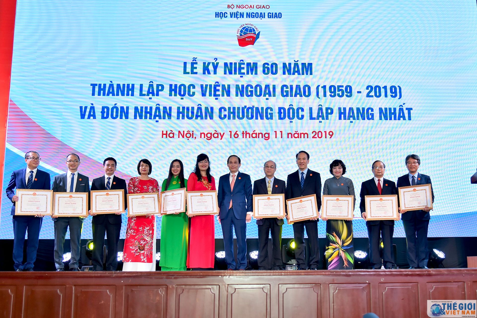 toan canh hoc vien ngoai giao ky nie m 60 nam tha nh la p qua anh