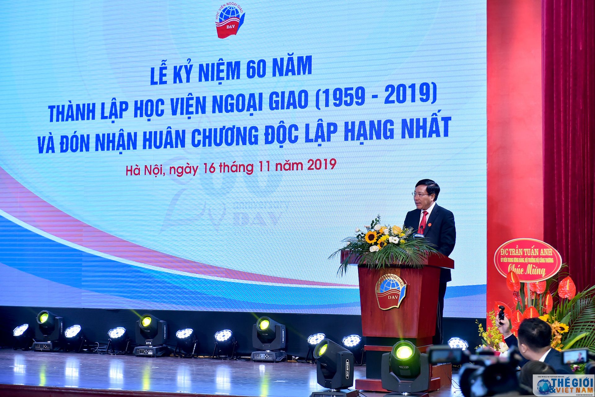 toan canh hoc vien ngoai giao ky nie m 60 nam tha nh la p qua anh