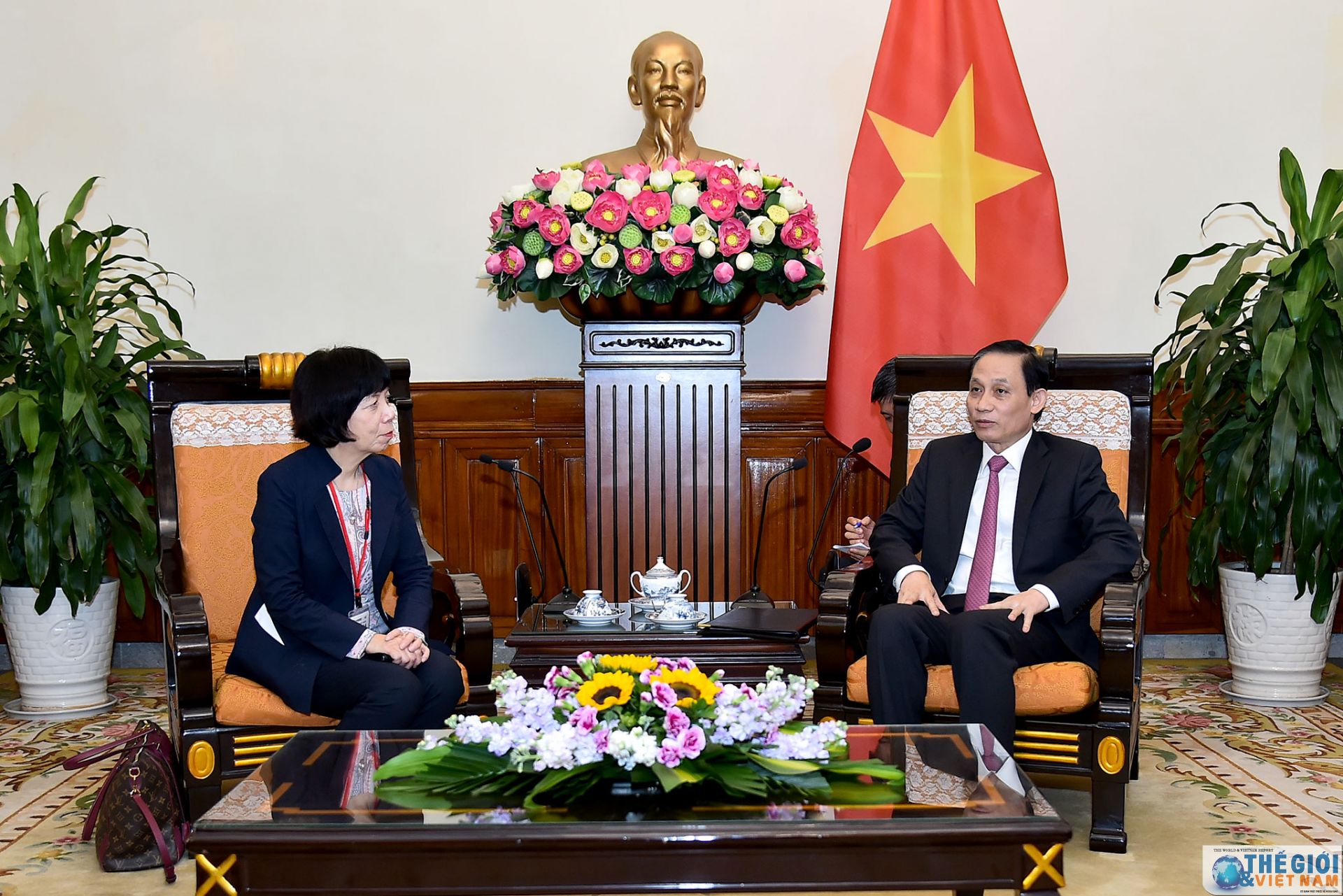 Thứ trưởng Ngoại giao Lê Hoài Trung tiếp Chủ tịch Hội hữu nghị Nhật-Việt tỉnh Ibaraki thu truong ngoai giao le hoai trung tiep chu tich hoi huu nghi nhat viet tinh ibaraki