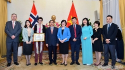 Ghi nhận đóng góp của Đại sứ Na Uy cho công tác bình đẳng giới và nâng cao năng lực cán bộ nữ của Bộ Ngoại giao