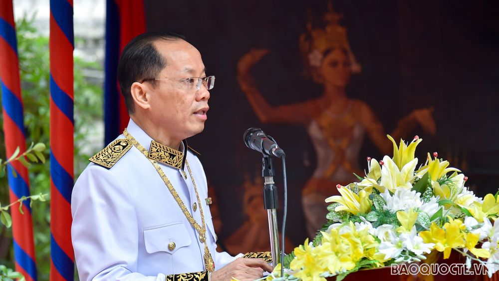 Lễ thượng cờ kỷ niệm 67 năm Quốc khánh Vương quốc Campuchia tại Hà Nội