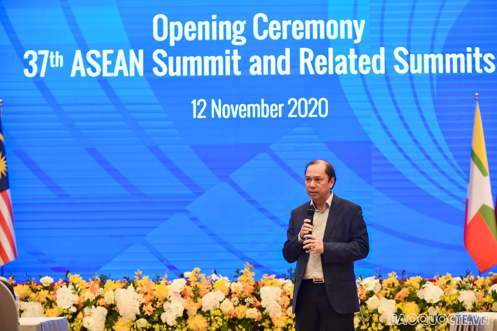 thu tuong nguyen xuan phuc kiem tra cong tac chuan bi cap cao asean 37