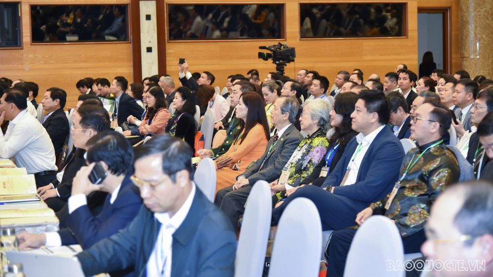 Kiều bào đóng góp ý kiến sau 5 năm thực hiện Chỉ thị 45 về công tác người Việt ở nước ngoài