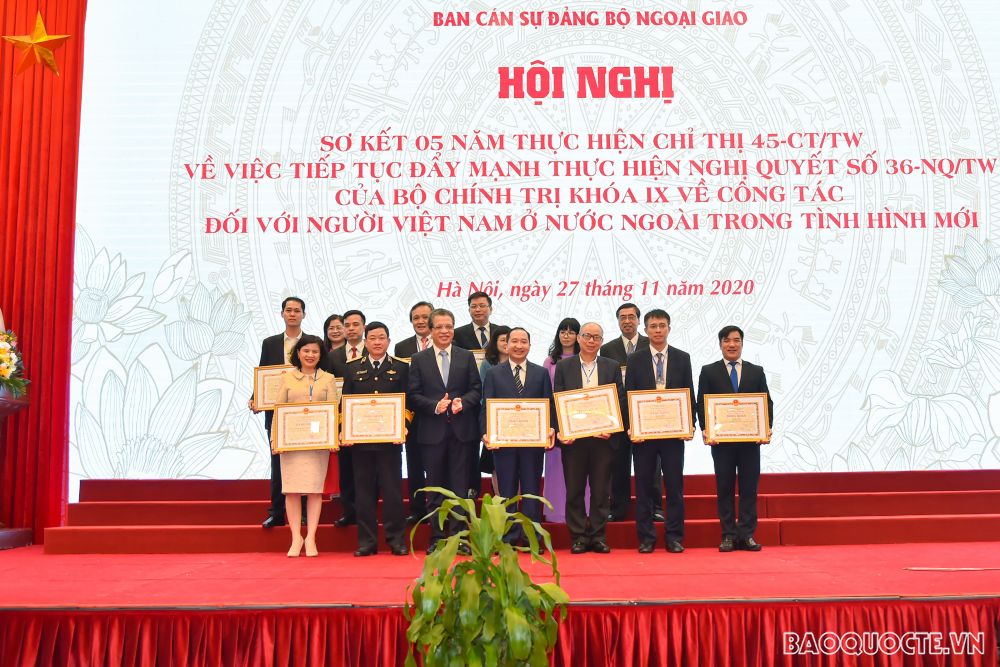 Kiều bào đóng góp ý kiến sau 5 năm thực hiện Chỉ thị 45 về công tác người Việt ở nước ngoài